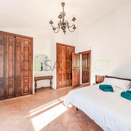 Private And Exclusive 3 Bedroom In *