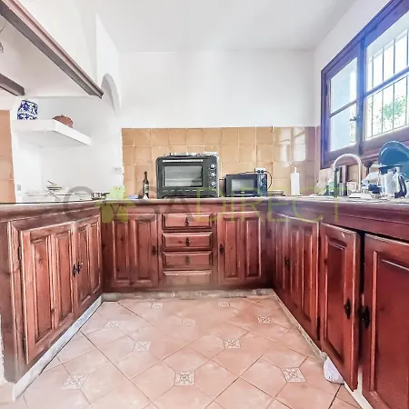 Private And Exclusive 3 Bedroom In Villa Marbella